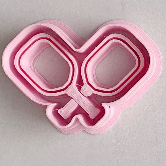 3D Printed 4" Pickleball Crossed Paddles Cookie Cutter - Picture 1 of 3